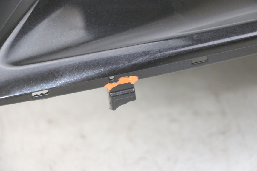 photo de CARENADO DELANTERO IZQUIERDO HONDA NTV DEAUVILLE ABS 700 (2007 - 2016) - Enfoque en la estructura