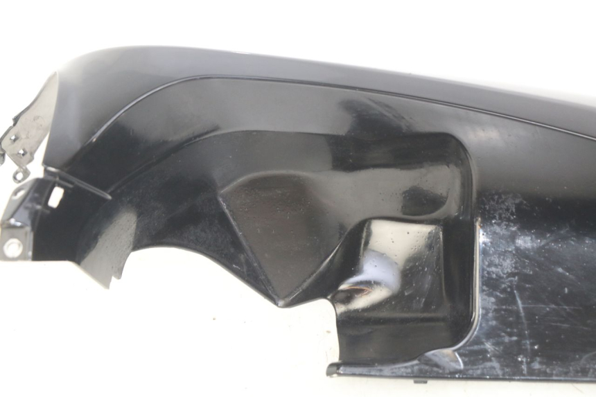 photo de FLANCO LATERAL DELANTERO IZQUIERDO MBK OVETTO 2T 50 (2007 - 2017) - Características distintivas