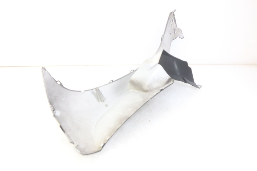 photo de FLANCO LATERAL DELANTERO IZQUIERDO MBK OVETTO 2T 50 (2007 - 2017) - Detalles de los puntos de fijación