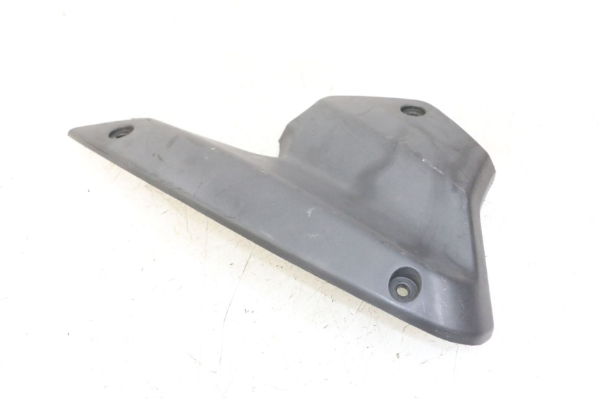 photo de CARENADO DELANTERO IZQUIERDO PEUGEOT KISBEE 4T 50 (2018 - 2022) - Primer plano técnico