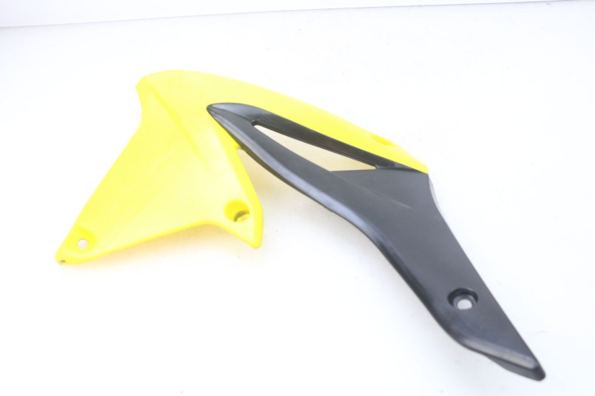 photo de FLANCO LATERAL DELANTERO IZQUIERDO SUZUKI RM-Z RMZ 250 (2010 - 2016) - Primer plano técnico
