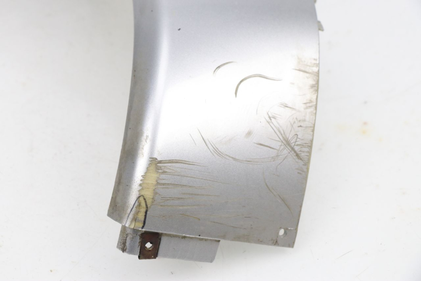 photo de CARENADO DELANTERO IZQUIERDO PEUGEOT SUM UP 125 (2008 - 2013) - Zoom sobre los componentes