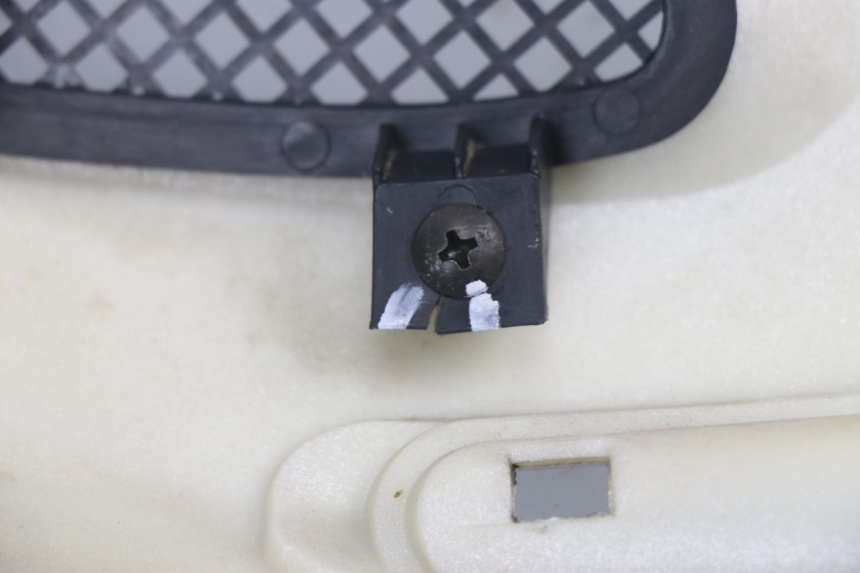 photo de CARENADO DELANTERO IZQUIERDO PEUGEOT SUM UP 125 (2008 - 2013) - Zoom estado de uso