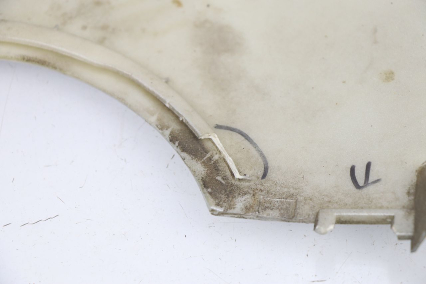 photo de CARENADO DELANTERO IZQUIERDO PEUGEOT SUM UP 125 (2008 - 2013) - Detalles de los puntos de fijación