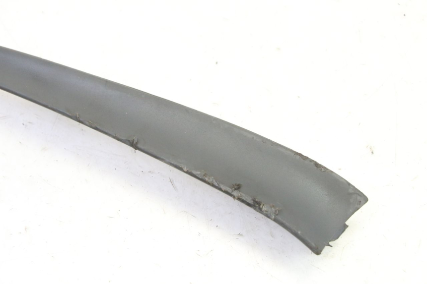 photo de CARENADO DELANTERO IZQUIERDO PIAGGIO SUPER LX 125 (2000 - 2003) - Zoom estado de uso