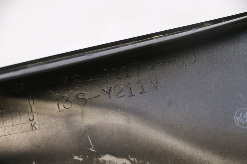 photo de CARENADO LATERAL DELANTERO IZQUIERDO SUPERIOR YAMAHA YZF R6 600 (2008 - 2009) - Primer plano de alta resolución