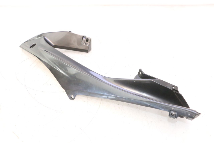 photo de CARENADO LATERAL DELANTERO IZQUIERDO SUPERIOR YAMAHA YZF R6 600 (2008 - 2009) - Detalles de los puntos de fijación