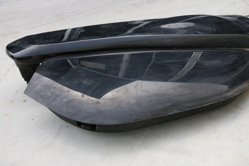photo de CARENADO DELANTERO IZQUIERDO RENAULT TWIZY 45 (2012 - 2019) - Primer plano técnico