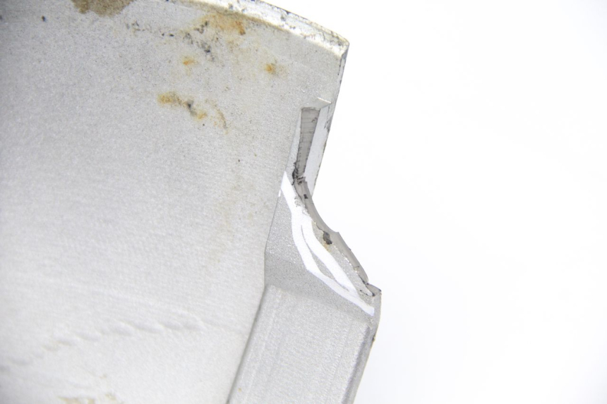 photo de CARENADO DELANTERO IZQUIERDO SUZUKI UC EPICURO 125 (1999 - 2003) - Estado de la superficie y material