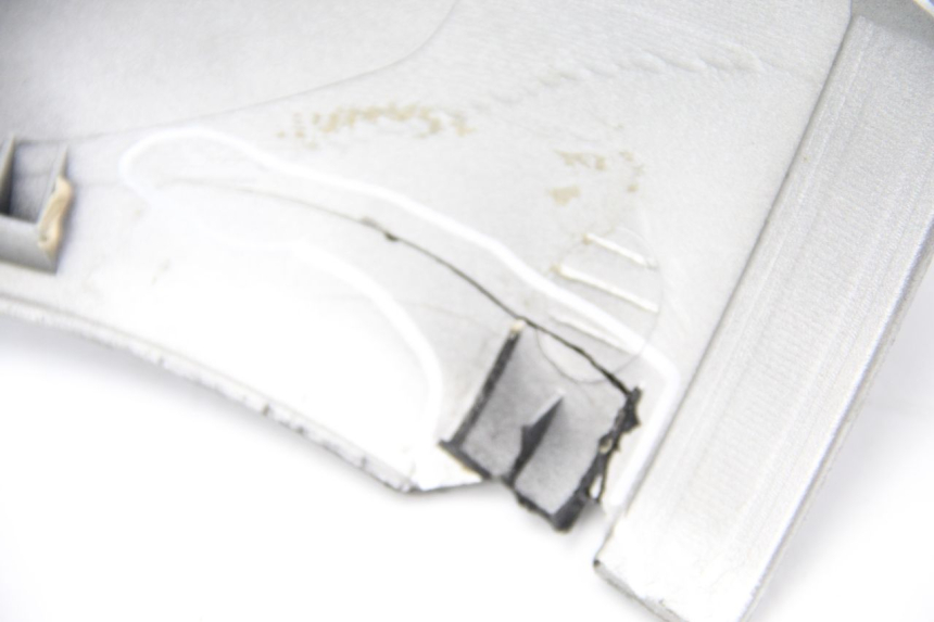 photo de CARENADO DELANTERO IZQUIERDO SUZUKI UC EPICURO 125 (1999 - 2003) - Recambio usado revisado