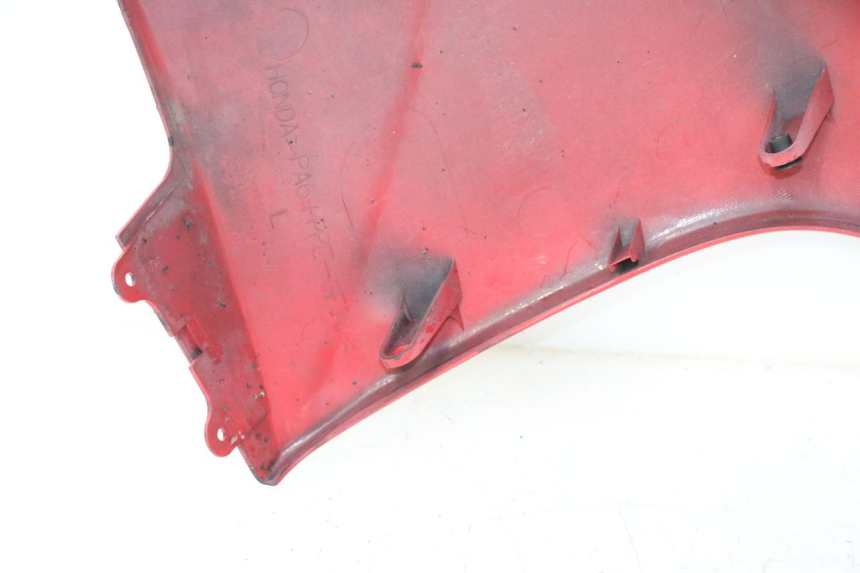 photo de CARENADO DELANTERO IZQUIERDO HONDA VFR FI RC46 800 (1998 - 2001) - Detalles de los puntos de fijación
