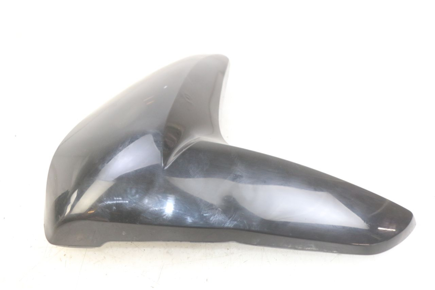 photo de FLANCO LATERAL DELANTERO IZQUIERDO SYM WOLF SB 125 (2011 - 2018) - Primer plano técnico