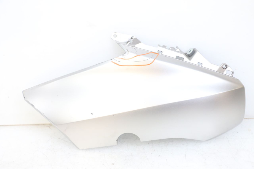 photo de FLANCO LATERAL DELANTERO IZQUIERDO YAMAHA XMAX X-MAX ABS 125 (2017 - 2020) - Vista principal