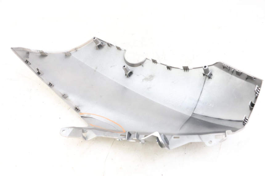 photo de FLANCO LATERAL DELANTERO IZQUIERDO YAMAHA XMAX X-MAX ABS 125 (2017 - 2020) - Vista general del producto