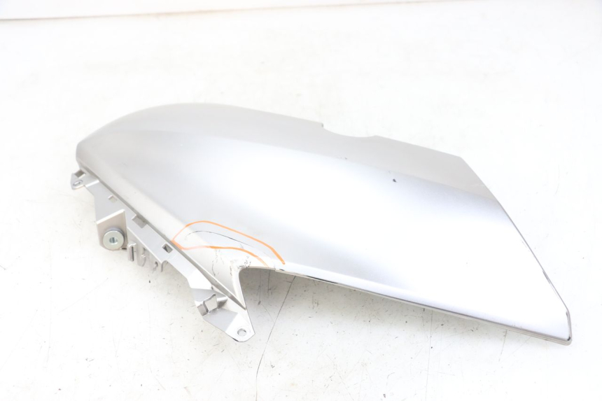 photo de FLANCO LATERAL DELANTERO IZQUIERDO YAMAHA XMAX X-MAX ABS 125 (2017 - 2020) - Estado de la superficie y material