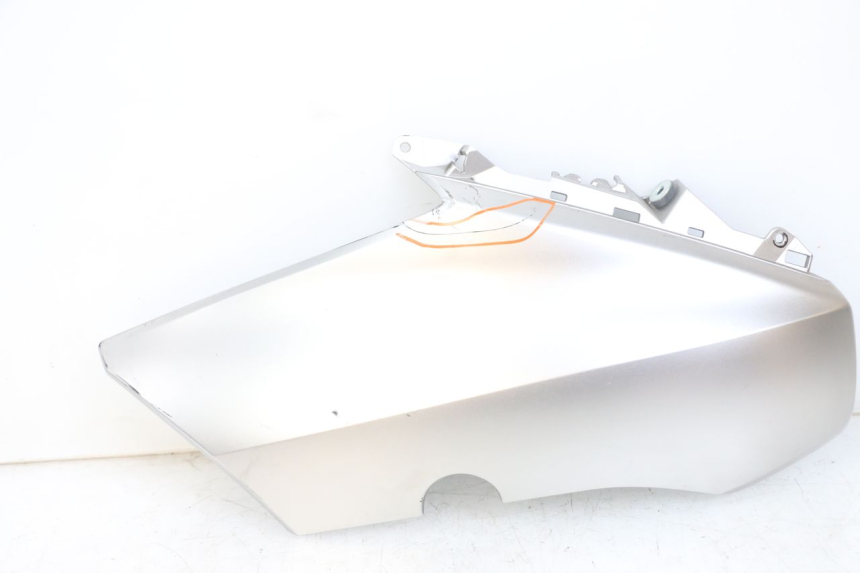 photo de FLANCO LATERAL DELANTERO IZQUIERDO YAMAHA XMAX X-MAX ABS 125 (2017 - 2020) - Marcados y referencias originales