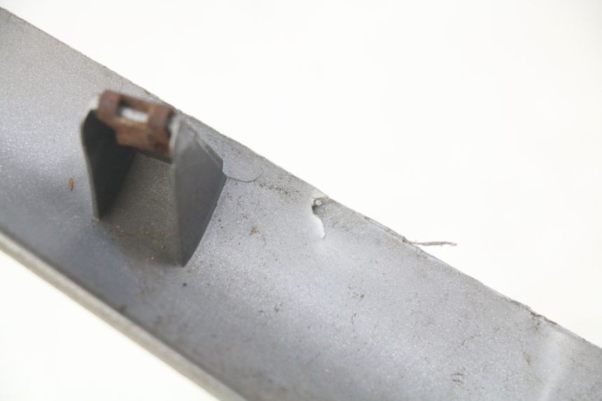 photo de FLANCO LATERAL DELANTERO IZQUIERDO YAMAHA XMAX X-MAX 125 (2006 - 2009) - Detalle de la pieza