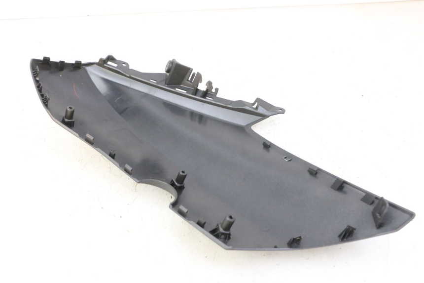 photo de CARENADO DELANTERO IZQUIERDO YAMAHA XMAX X-MAX 125 (2021 - 2025) - Detalle de la pieza