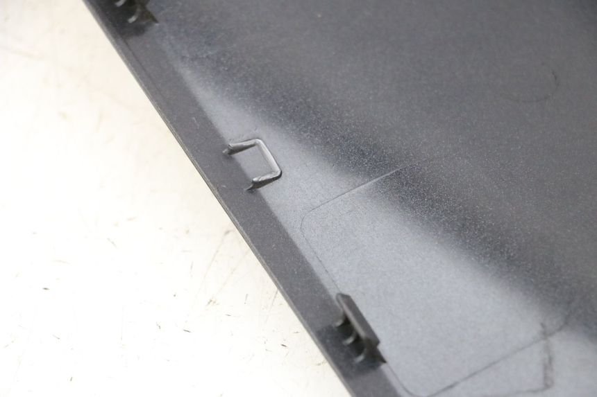 photo de CARENADO DELANTERO IZQUIERDO YAMAHA XMAX X-MAX 125 (2021 - 2025) - Zoom estado de uso