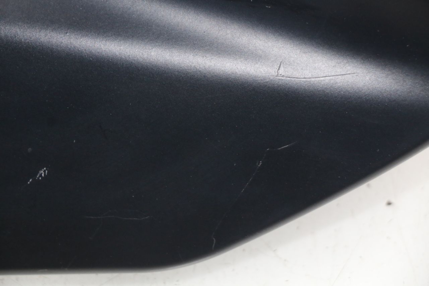 photo de CARENADO DELANTERO IZQUIERDO YAMAHA XP T-MAX TMAX 500 (2008 - 2012) - Zoom sobre los componentes