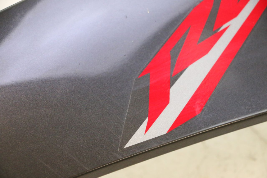 photo de CARENADO DELANTERO IZQUIERDO YAMAHA YZF R6 600 (2008 - 2009) - Perfil de la pieza de repuesto