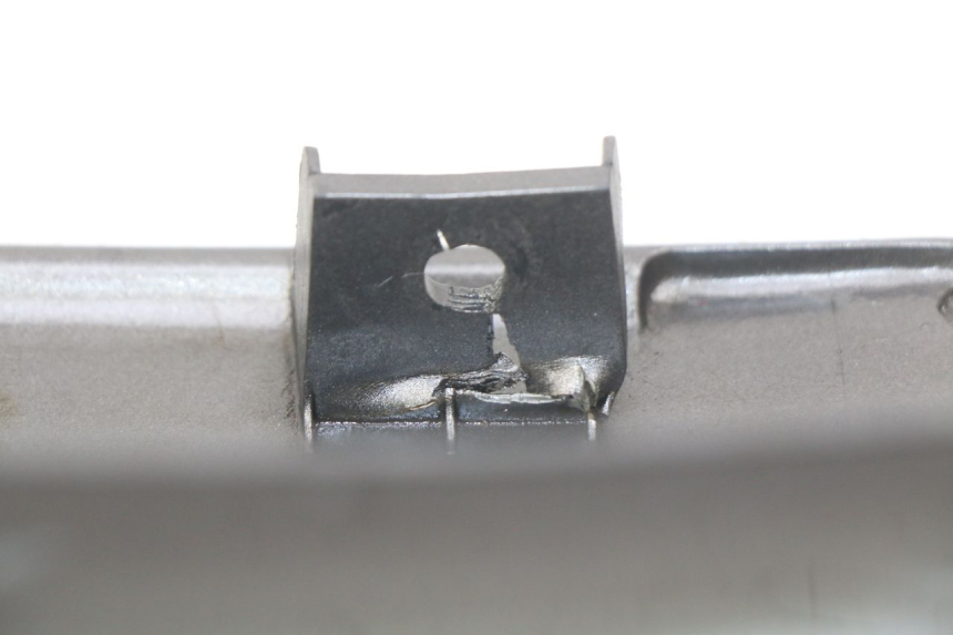 photo de FLANCO LATERAL DELANTERO IZQUIERDO KAWASAKI ZZR 600 (1995 - 2004) - Detalle de la pieza