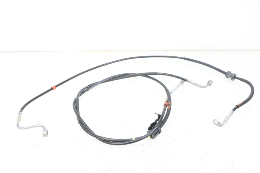 photo de MANGUERA DE FRENO DELANTERO ROYAL ENFIELD SCRAM 411 (2022 - 2024) - Zoom estado de uso