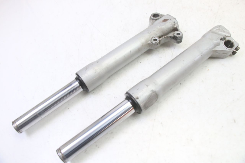 photo de HORQUILLA PIAGGIO LIBERTY 4T 50 (2009 - 2015) - Primer plano técnico