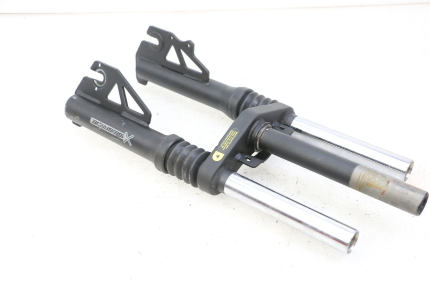 photo de HORQUILLA SEGWAY NINEBOT ZT3 PRO 1 - Primer plano técnico