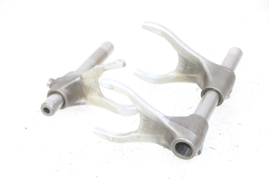 photo de CAJA CAMBIOS HORQUILLA YAMAHA FZS FAZER 600 (2001 - 2003) - Primer plano técnico