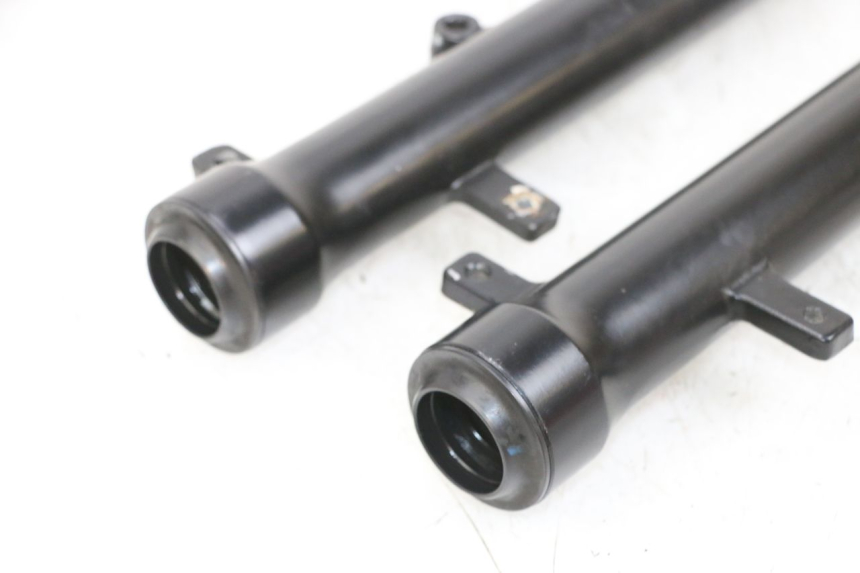 photo de BOTELLA HORQUILLA  KYMCO AGILITY 16+ 4T 50 (2018 - 2023) - Primer plano técnico