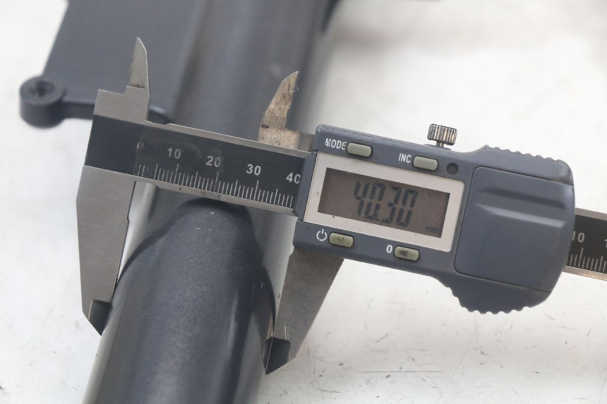 photo de TUBO DE HORQUILLA KYMCO AGILITY 4T 50 (2018 - 2022) - Otra vista del artículo