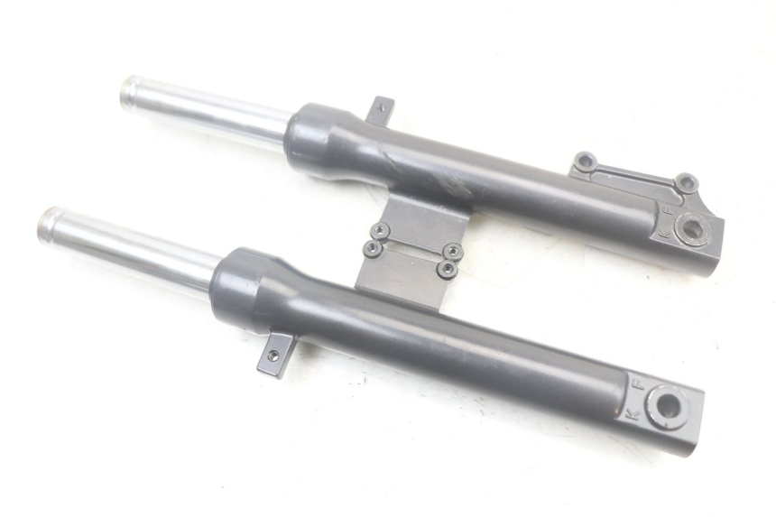 photo de TUBO DE HORQUILLA KYMCO AGILITY 4T 50 (2018 - 2022) - Características distintivas