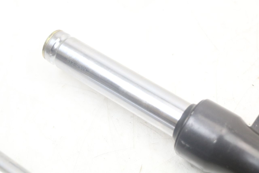 photo de TUBO DE HORQUILLA KYMCO AGILITY 4T 50 (2018 - 2022) - Zoom sobre los componentes