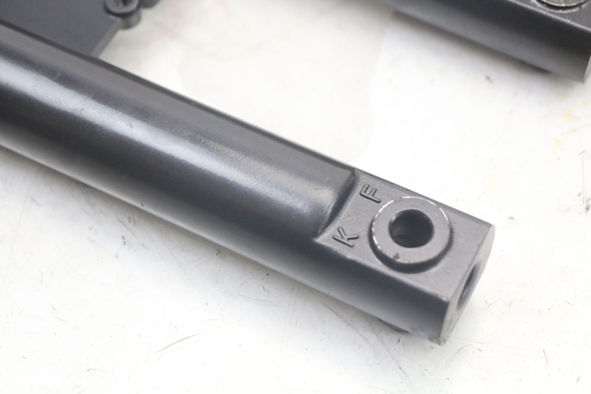 photo de TUBO DE HORQUILLA KYMCO AGILITY 4T 50 (2018 - 2022) - Ángulo de visión alternativo