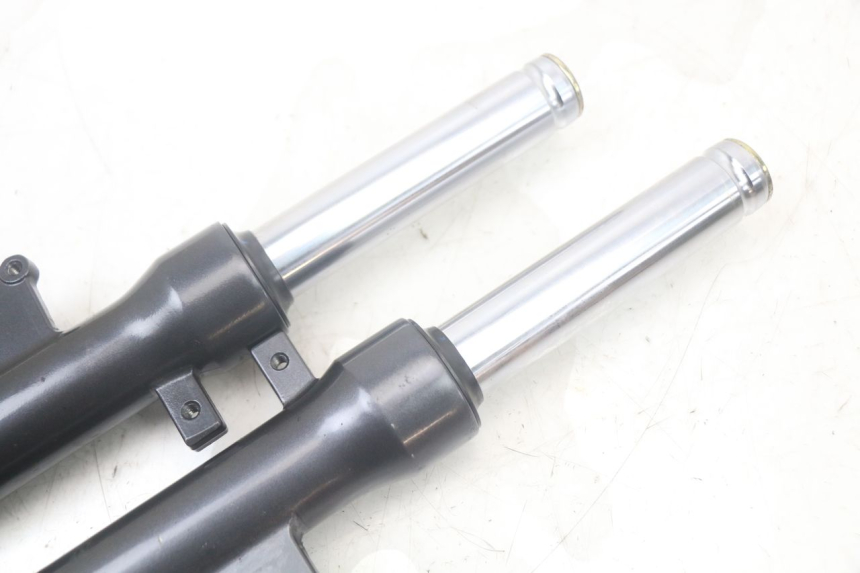 photo de TUBO DE HORQUILLA KYMCO AGILITY 4T 50 (2018 - 2022) - Zoom estado de uso