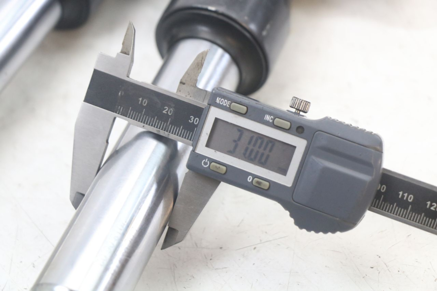 photo de TUBO DE HORQUILLA KYMCO AGILITY 4T 50 (2018 - 2022) - Marcados y referencias originales