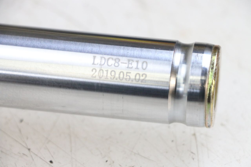 photo de TUBO DE HORQUILLA KYMCO AGILITY 4T 50 (2018 - 2022) - Otra perspectiva