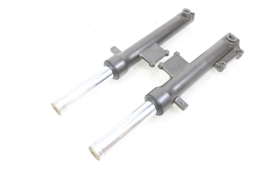 photo de Tubo de horquilla KYMCO AGILITY 4T 50 (2005 - 2018) - Primer plano técnico