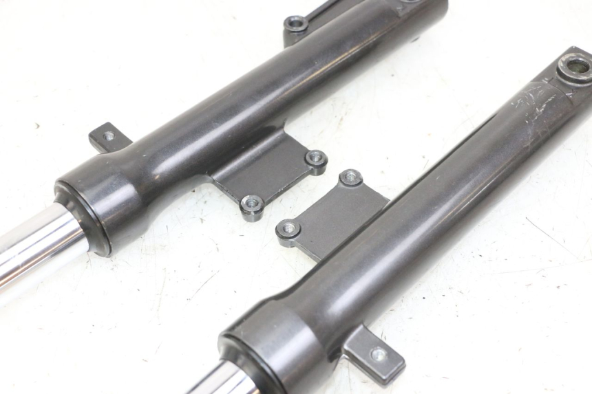 photo de Tubo de horquilla KYMCO AGILITY 4T 50 (2005 - 2018) - Características distintivas