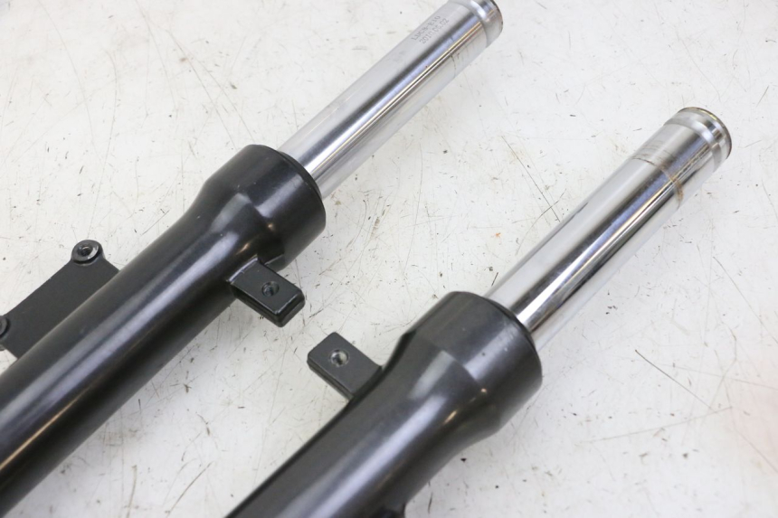 photo de Tubo de horquilla KYMCO AGILITY 4T 50 (2005 - 2018) - Estado de la superficie y material