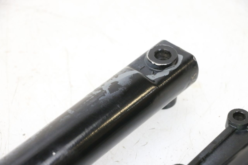 photo de TUBO DE HORQUILLA KYMCO AGILITY 4T 50 (2018 - 2022) - Características distintivas