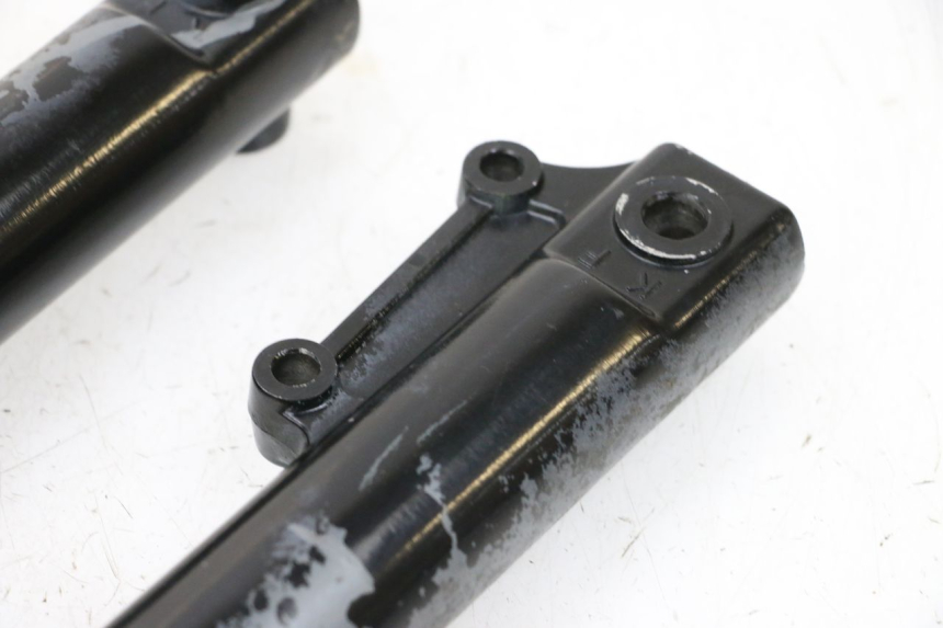 photo de TUBO DE HORQUILLA KYMCO AGILITY 4T 50 (2018 - 2022) - Zoom sobre los componentes