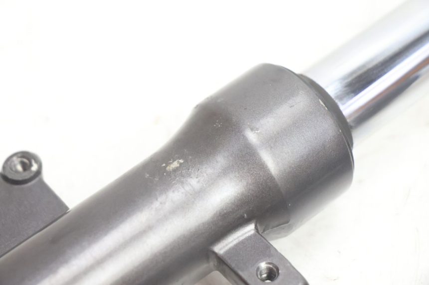 photo de BOTELLA HORQUILLA  KYMCO AGILITY FR 2T 50 (2012 - 2017) - Primer plano técnico