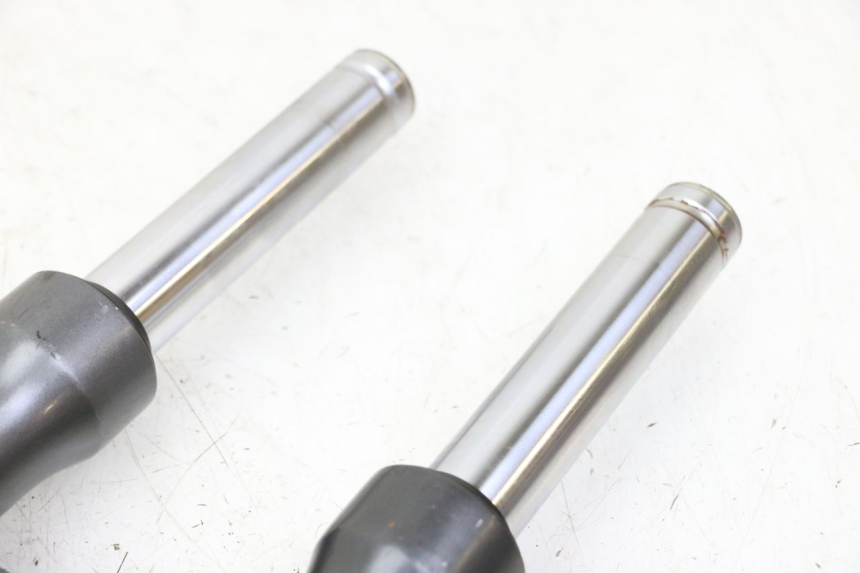 photo de BOTELLA HORQUILLA  KYMCO AGILITY NAKED RENOUVO 2T 50 (2011 - 2018) - Estado de la superficie y material