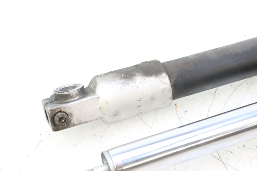 photo de BOTELLA HORQUILLA  BMW C1 125 (2000 - 2003) - Primer plano de alta resolución