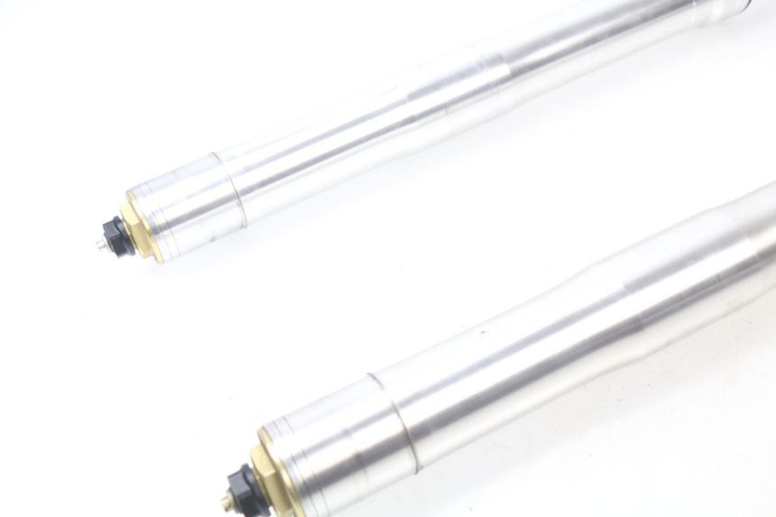 photo de BOTELLA HORQUILLA  HONDA CBR RR FIREBLADE 1000 (2006 - 2007) - Características distintivas