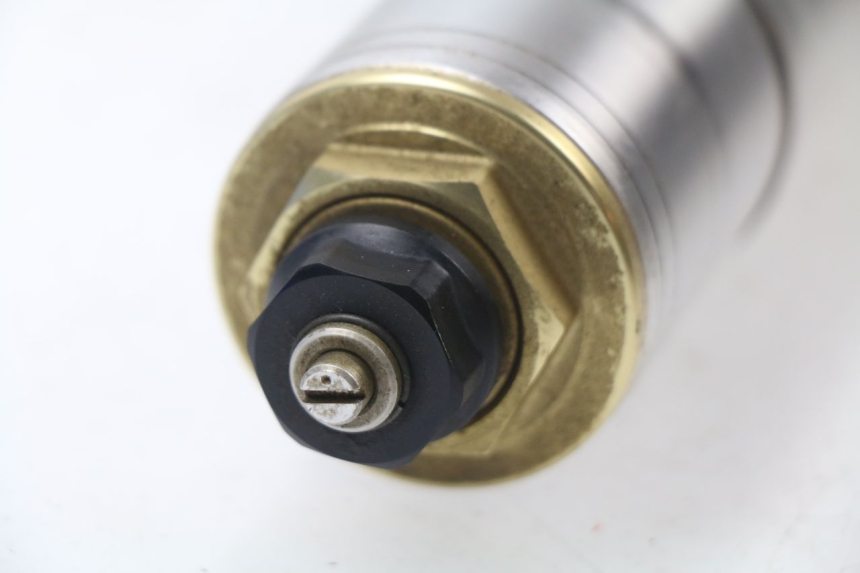 photo de BOTELLA HORQUILLA  HONDA CBR RR FIREBLADE 1000 (2006 - 2007) - Primer plano de alta resolución