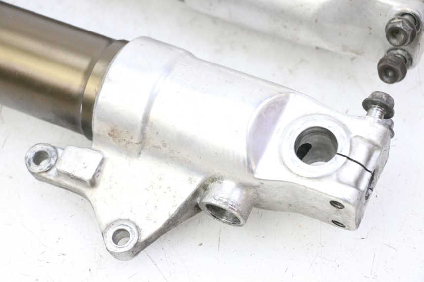 photo de BOTELLA HORQUILLA  HONDA CBR RR FIREBLADE 900 (1992 - 1994) - Otra vista del artículo