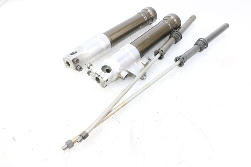 photo de BOTELLA HORQUILLA  HONDA CBR RR FIREBLADE 900 (1992 - 1994) - Zoom sobre los componentes